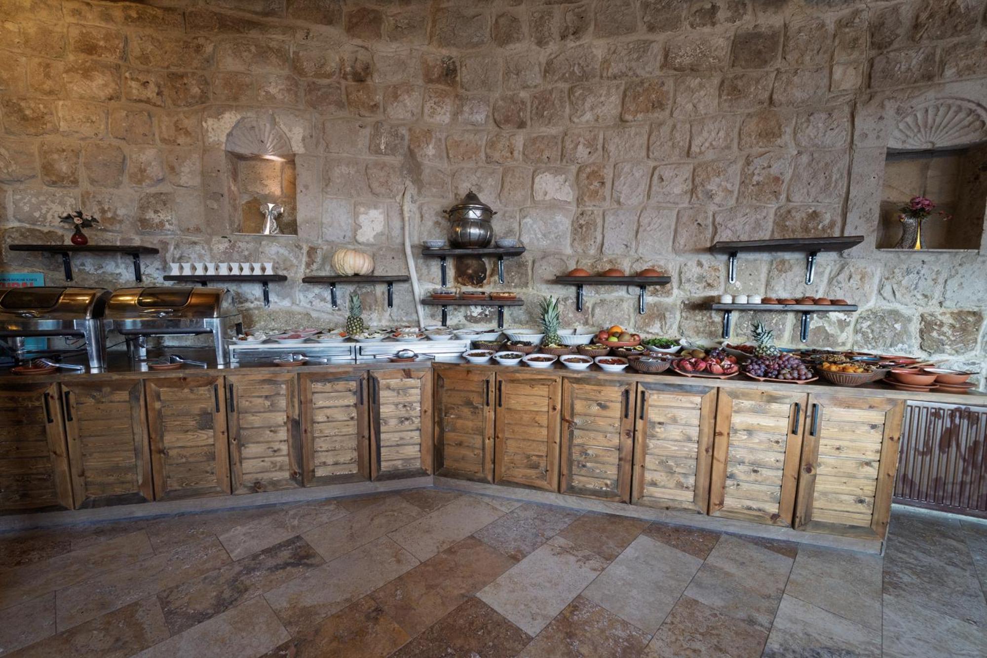 Grand Cave Suites Гьореме Екстериор снимка