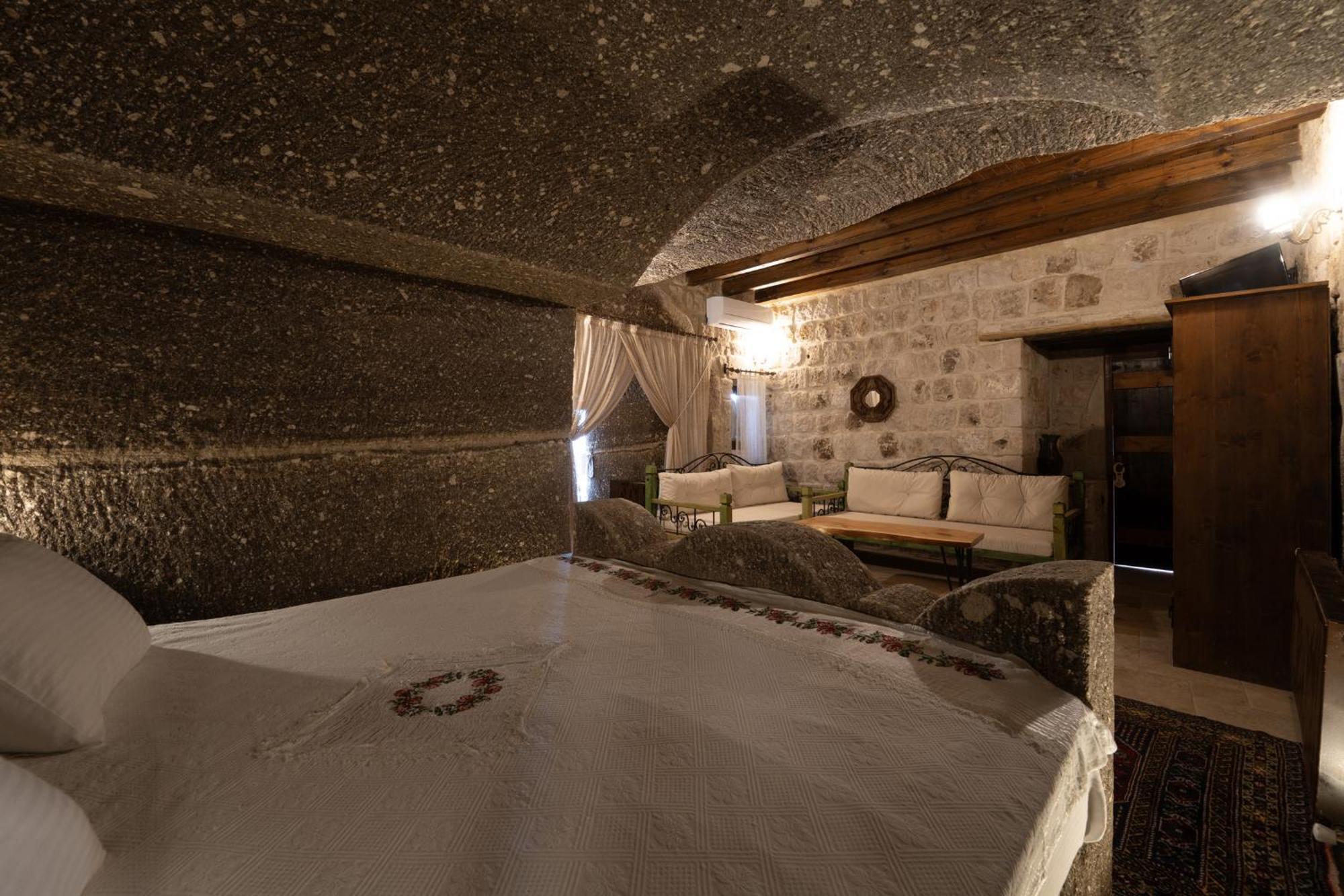Grand Cave Suites Гьореме Екстериор снимка
