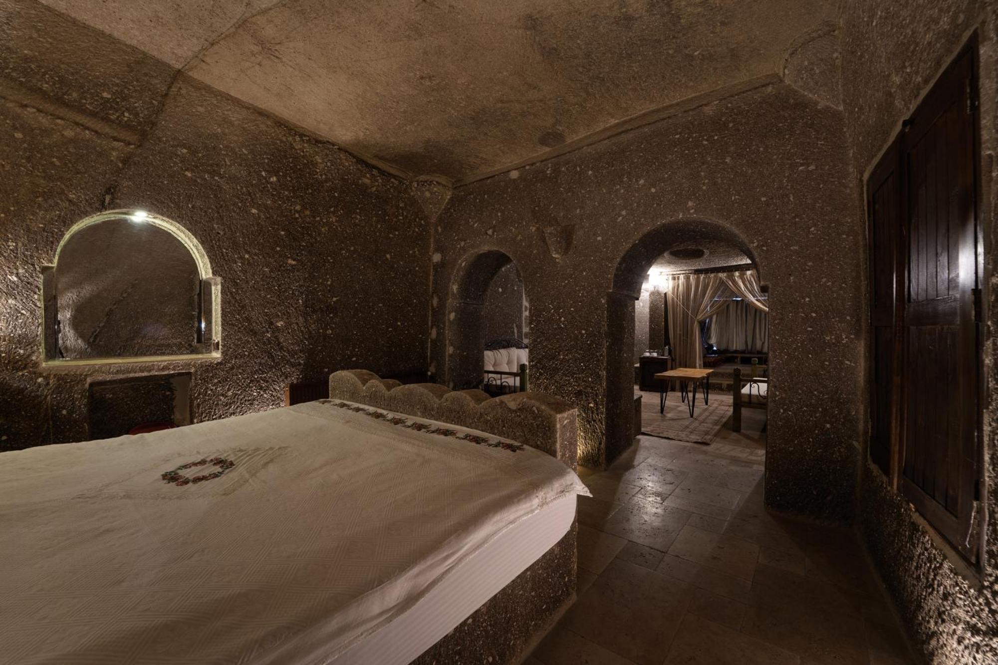 Grand Cave Suites Гьореме Екстериор снимка