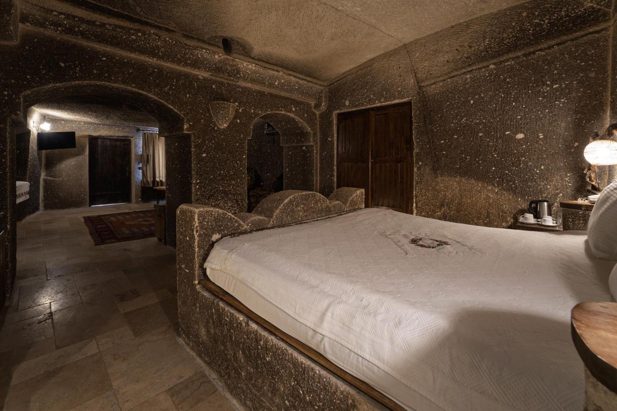 Grand Cave Suites Гьореме Екстериор снимка