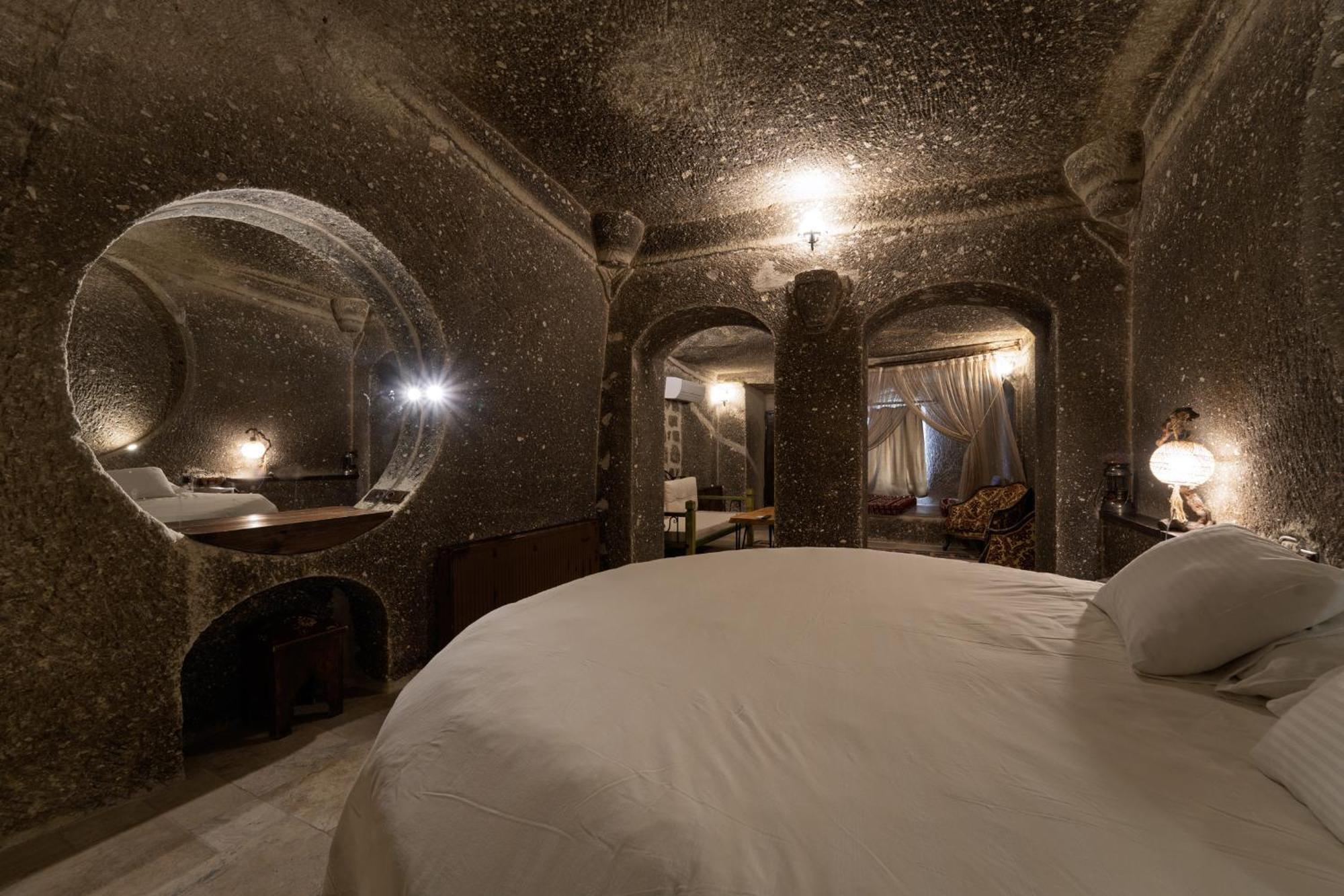 Grand Cave Suites Гьореме Екстериор снимка