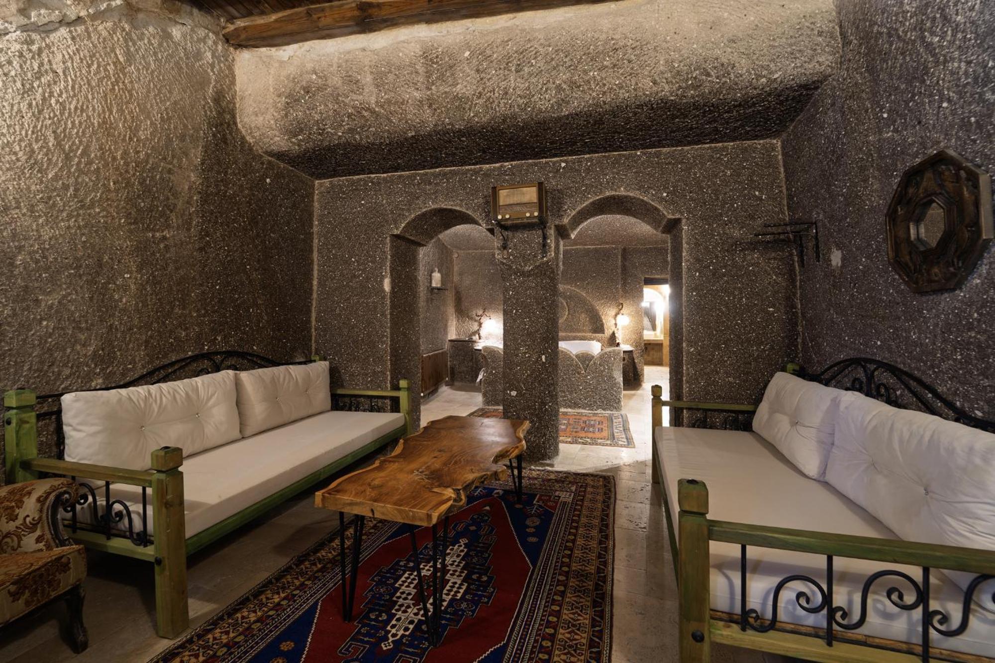 Grand Cave Suites Гьореме Екстериор снимка