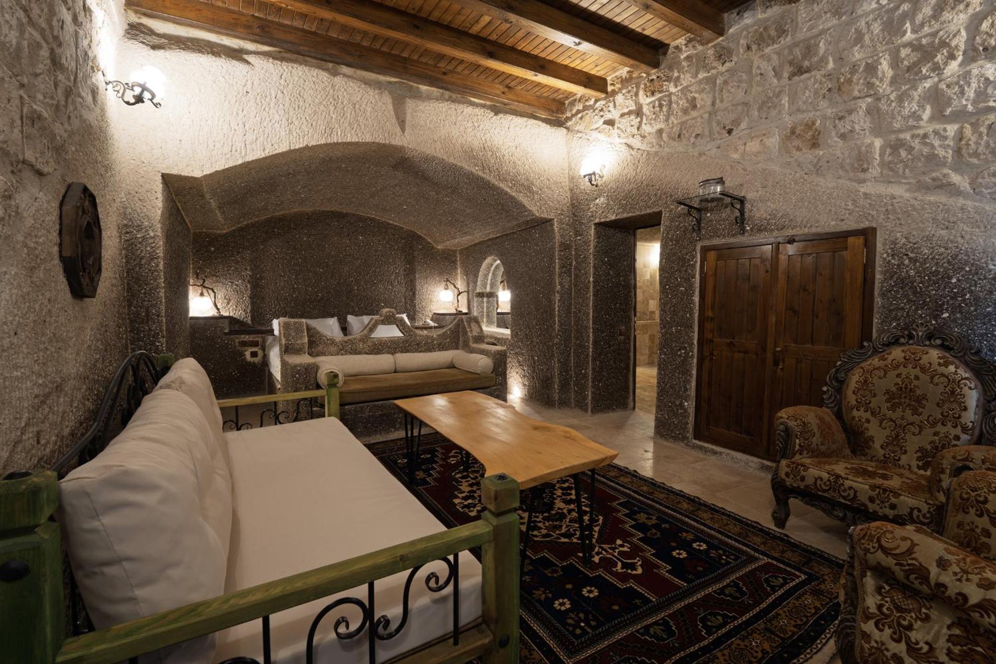 Grand Cave Suites Гьореме Екстериор снимка