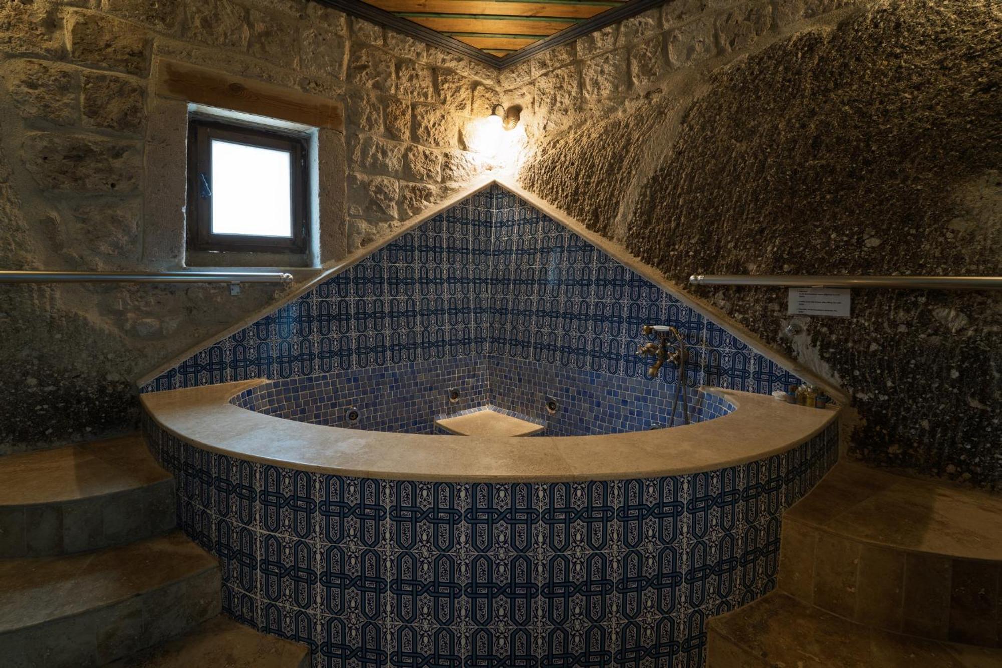 Grand Cave Suites Гьореме Екстериор снимка